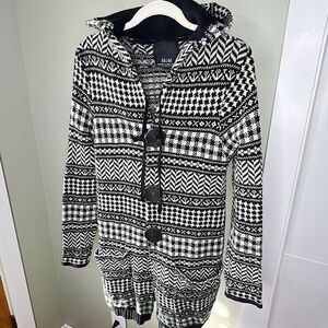 Mom Mee Mileid Black/White Lambs Wool Hooded Cardigan Size Medium